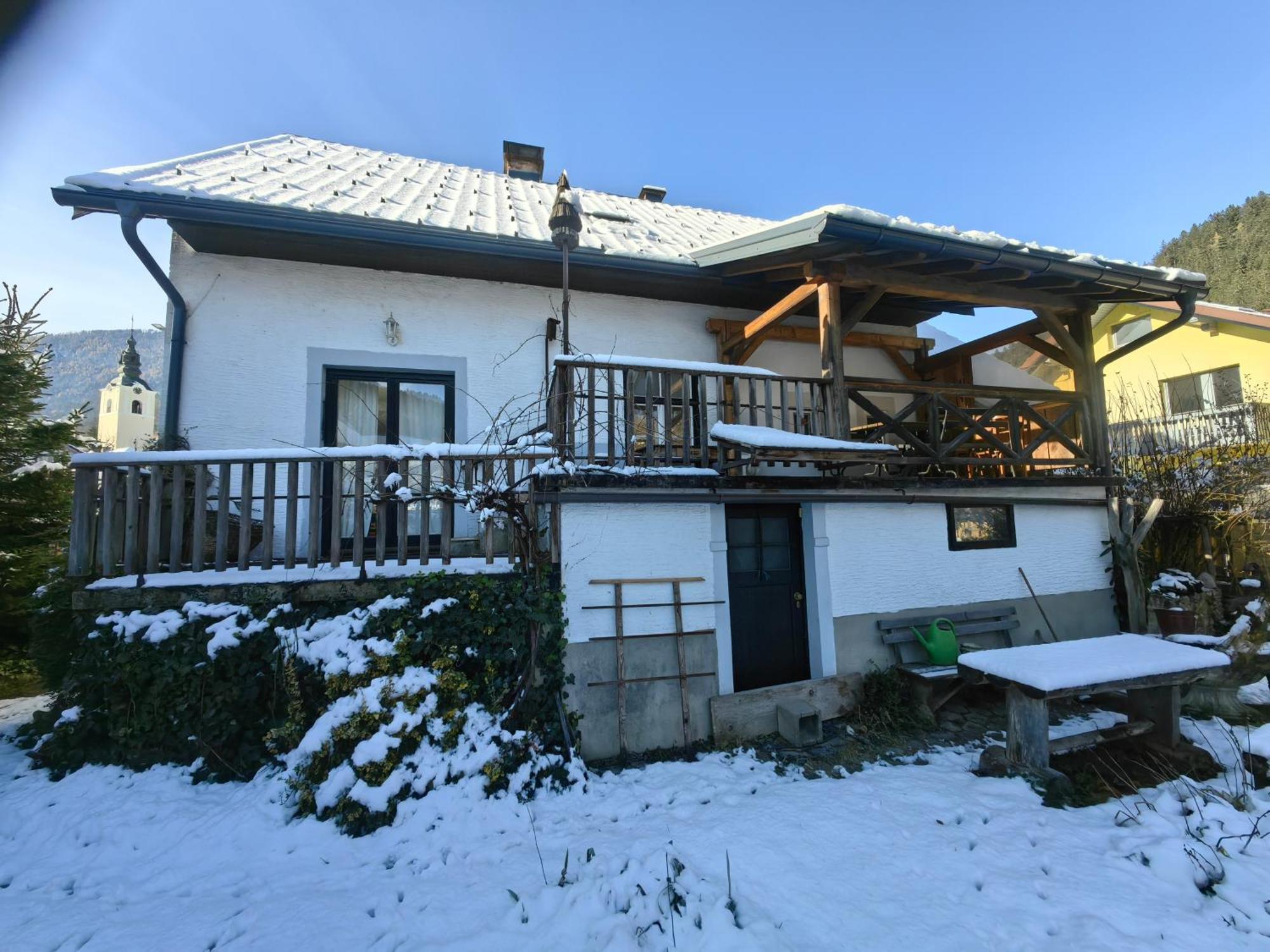 Hisa Hortenzija Luce Luaran gambar